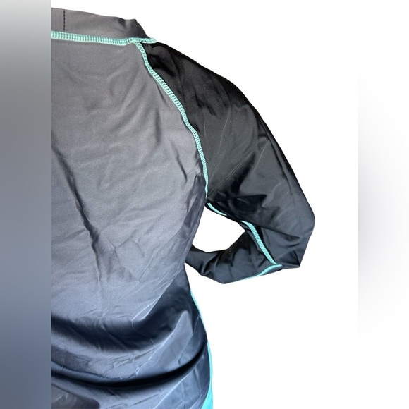 UVSkinz 50+ UPF Long Sleeve Rash Guard Surf Swim Beach Water Wear Men Sz S EUC - Picture 6 of 10